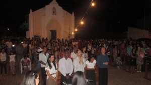 Celebração de ação de gracas aconteceu no pátio, em frente a Igreja Matriz