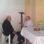 Dom Murilo e Padre Márcio, em Itaparica. 