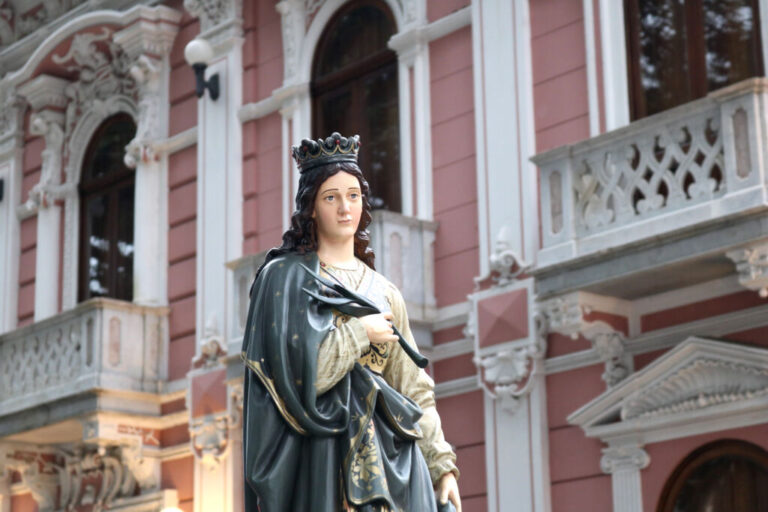 Padroeira Da Arquidiocese Santa Catarina De Alexandria é Celebrada Na Catedral E Nas Paróquias 9005